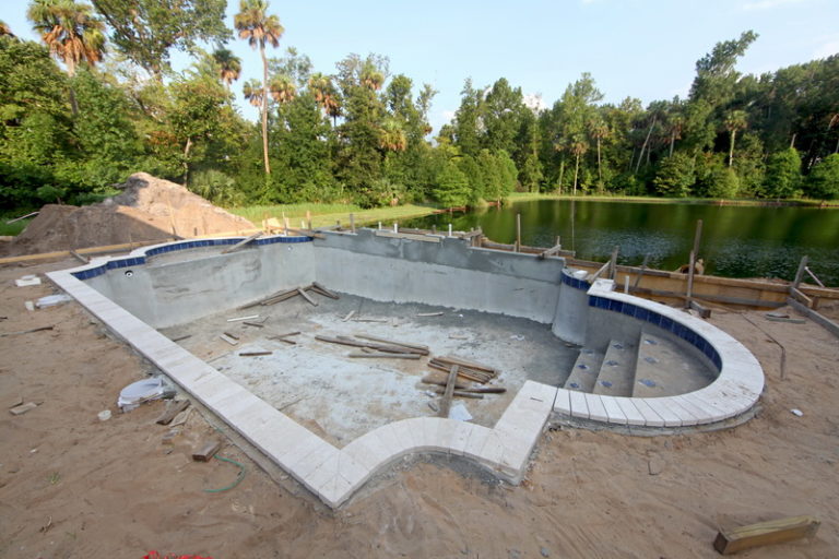 Строительство бетонного бассейна на даче своими руками